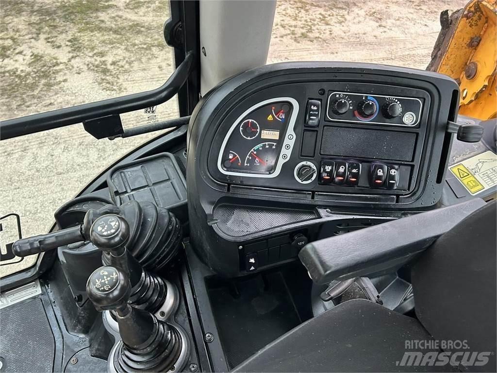 JCB 3CX Rýpadlo-nakladače