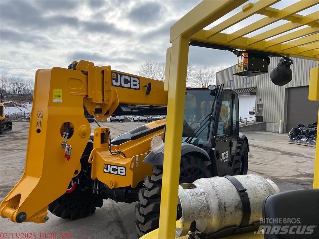 JCB 509-42 Teleskopické manipulátory