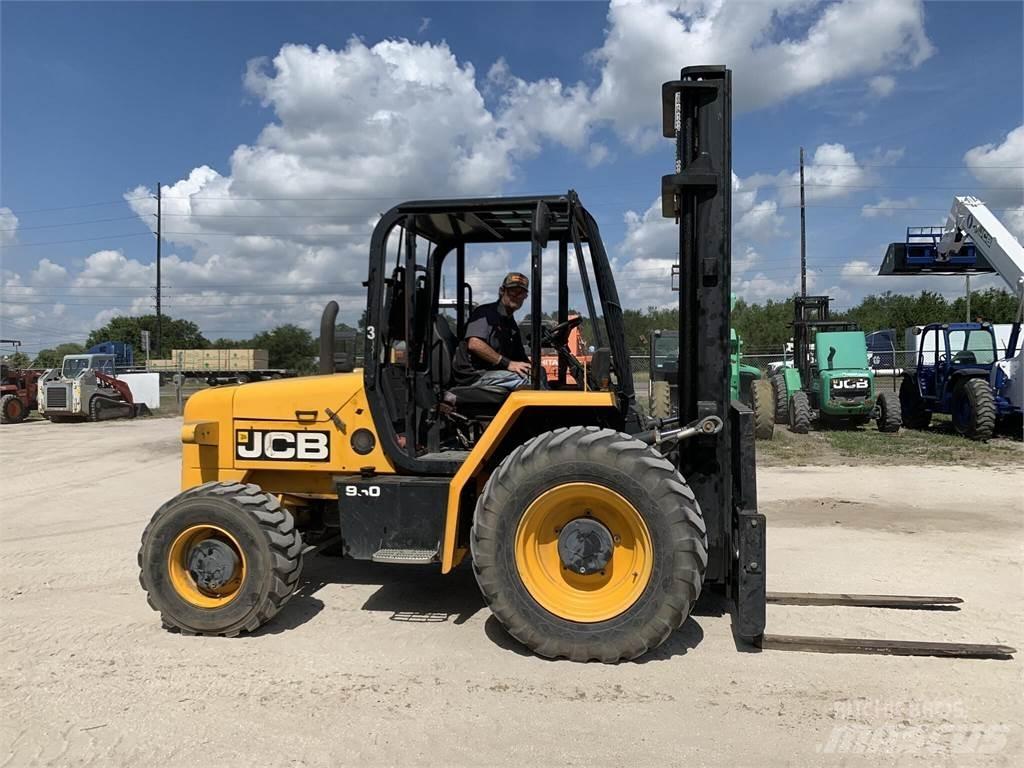 JCB 930 Terénne vysokozdvižné vozíky