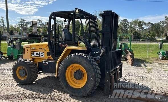 JCB 940 Terénne vysokozdvižné vozíky