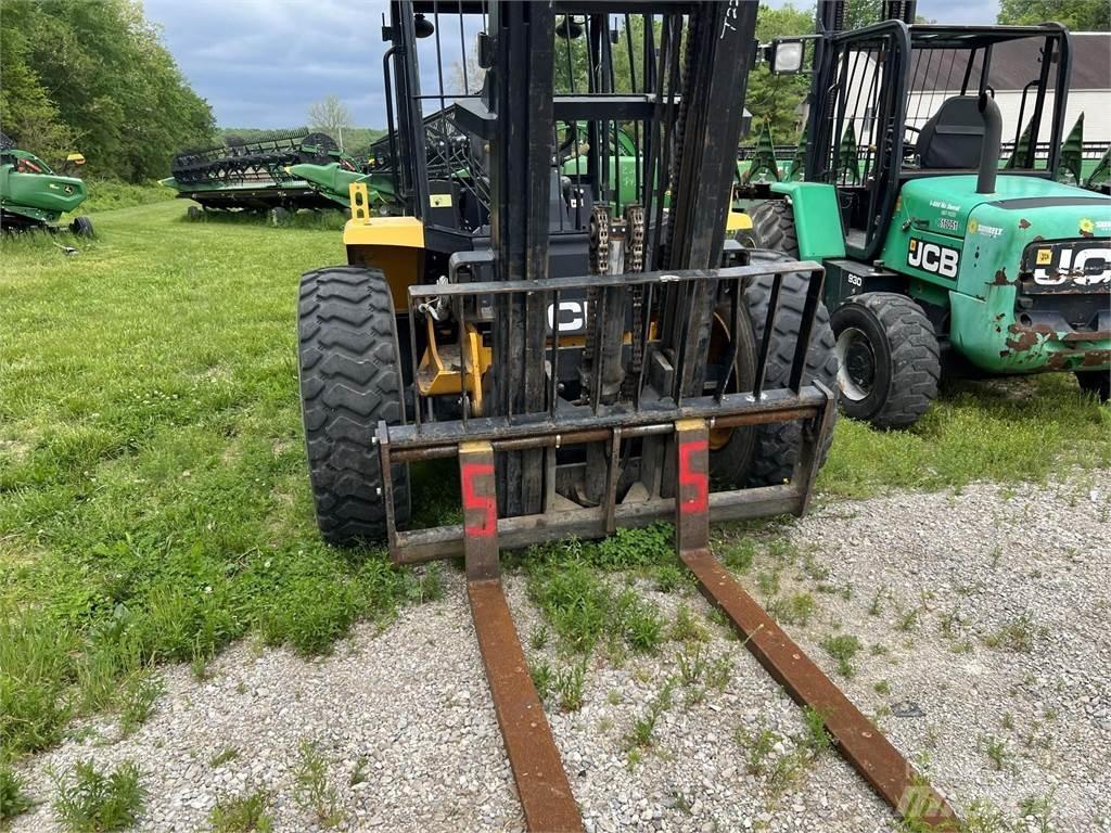JCB 940 Terénne vysokozdvižné vozíky