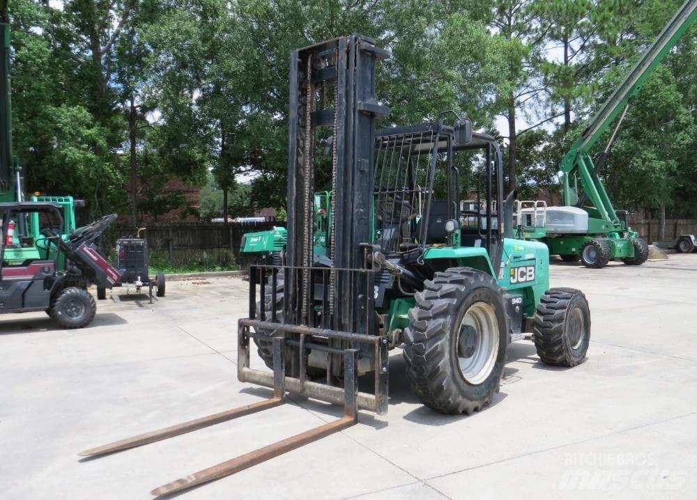 JCB 940 Terénne vysokozdvižné vozíky