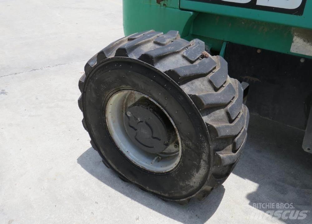 JCB 940 Terénne vysokozdvižné vozíky