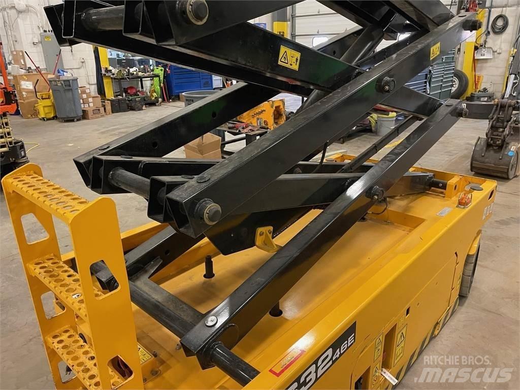 JCB S3246E Nožnicové zdvíhacie plošiny
