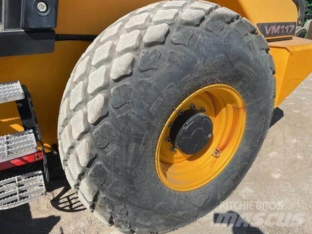 JCB VM117PD Skládkové kompaktory