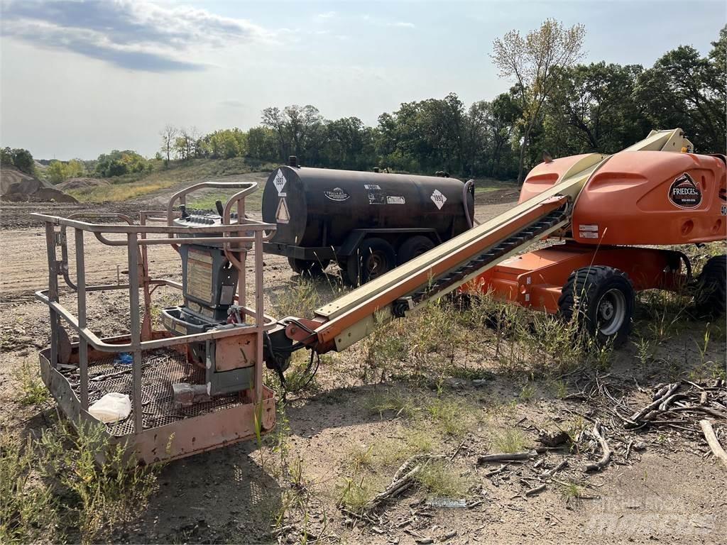 JLG 400S Teleskopické plošiny