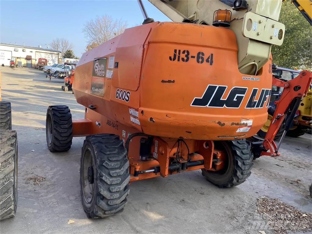 JLG 600S Teleskopické plošiny