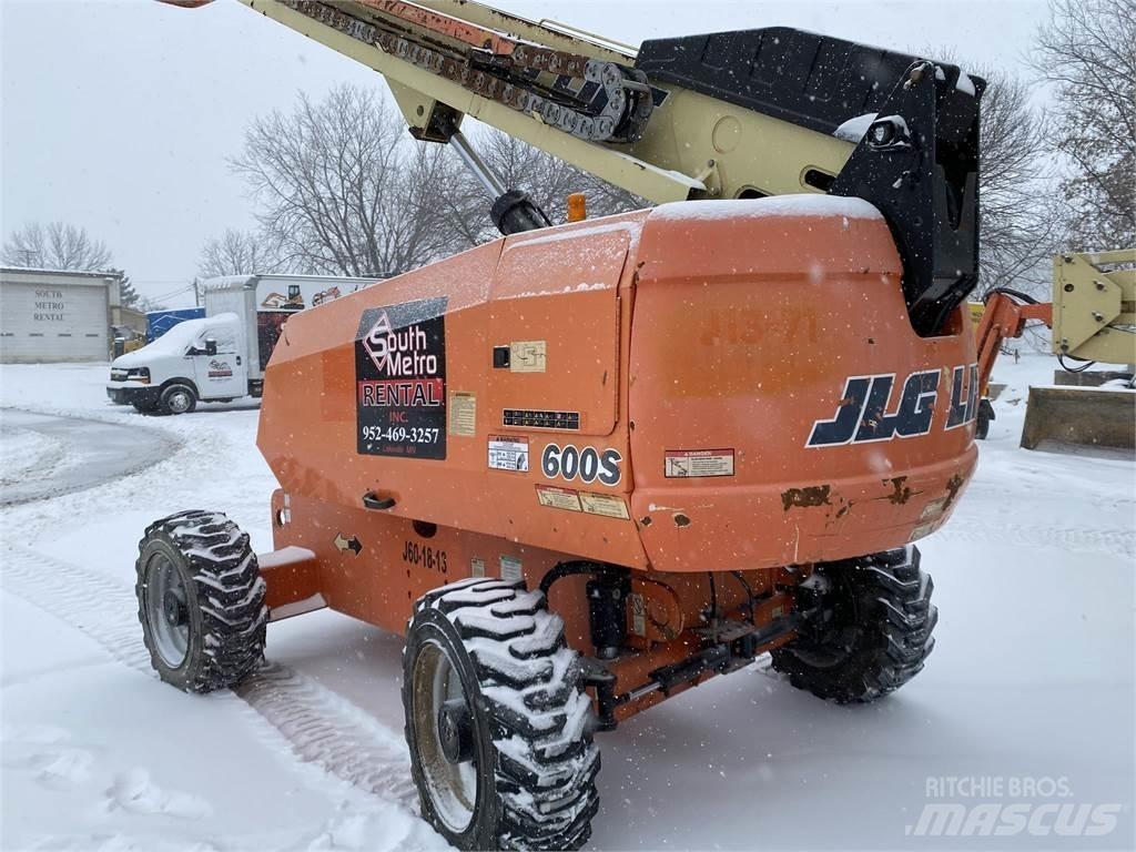 JLG 600S Teleskopické plošiny