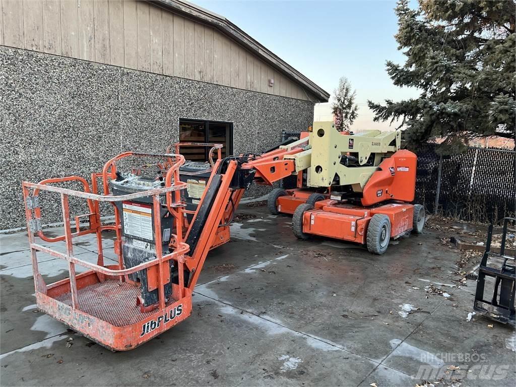 JLG E400AJPN Kĺbové plošiny
