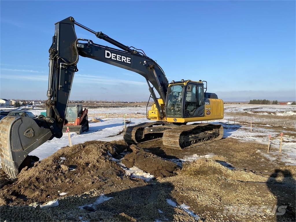 John Deere 210G LC Pásové rýpadlá