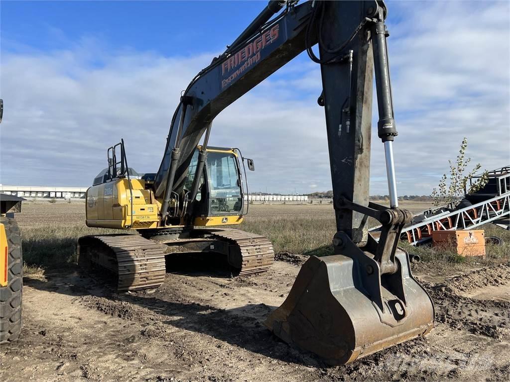 John Deere 210G LC Pásové rýpadlá