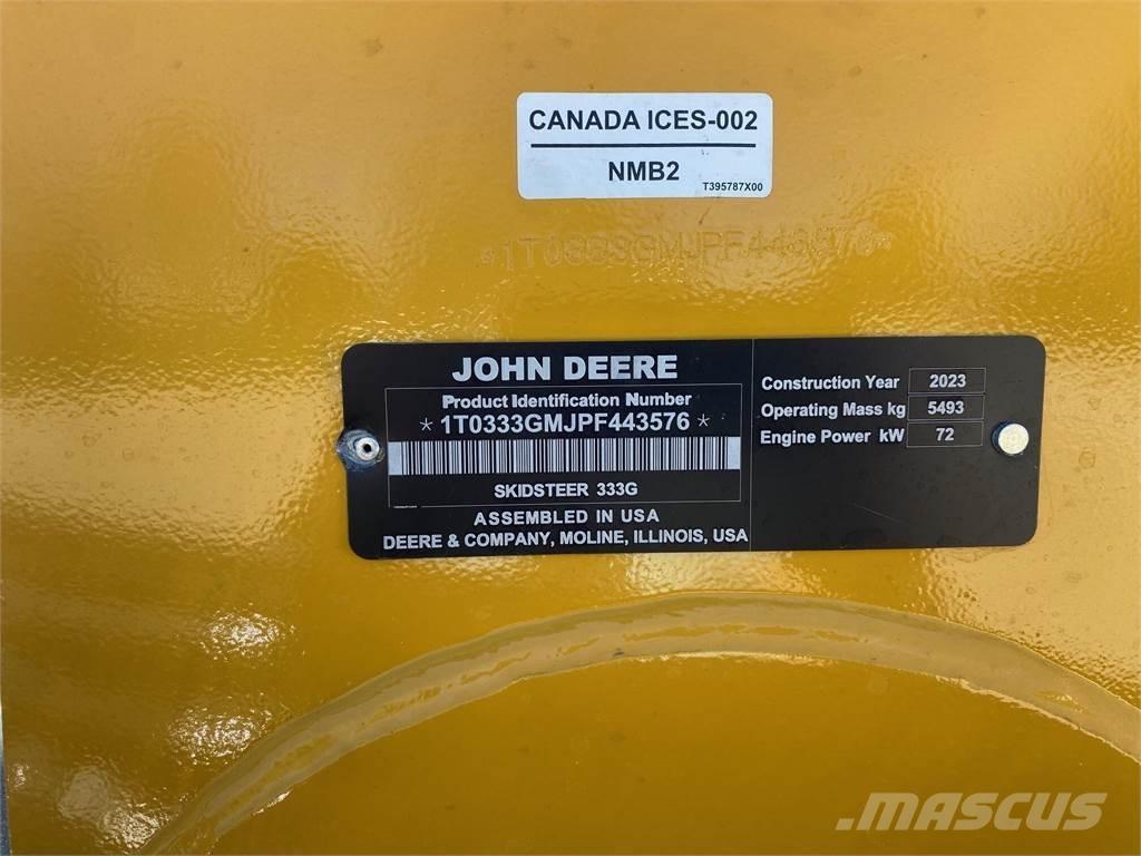 John Deere 333G Šmykom riadené nakladače