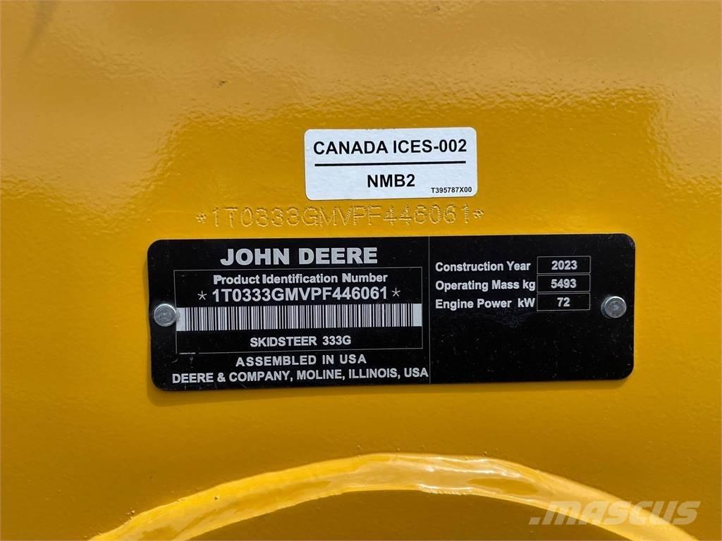 John Deere 333G Šmykom riadené nakladače
