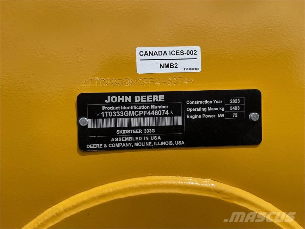 John Deere 333G Šmykom riadené nakladače