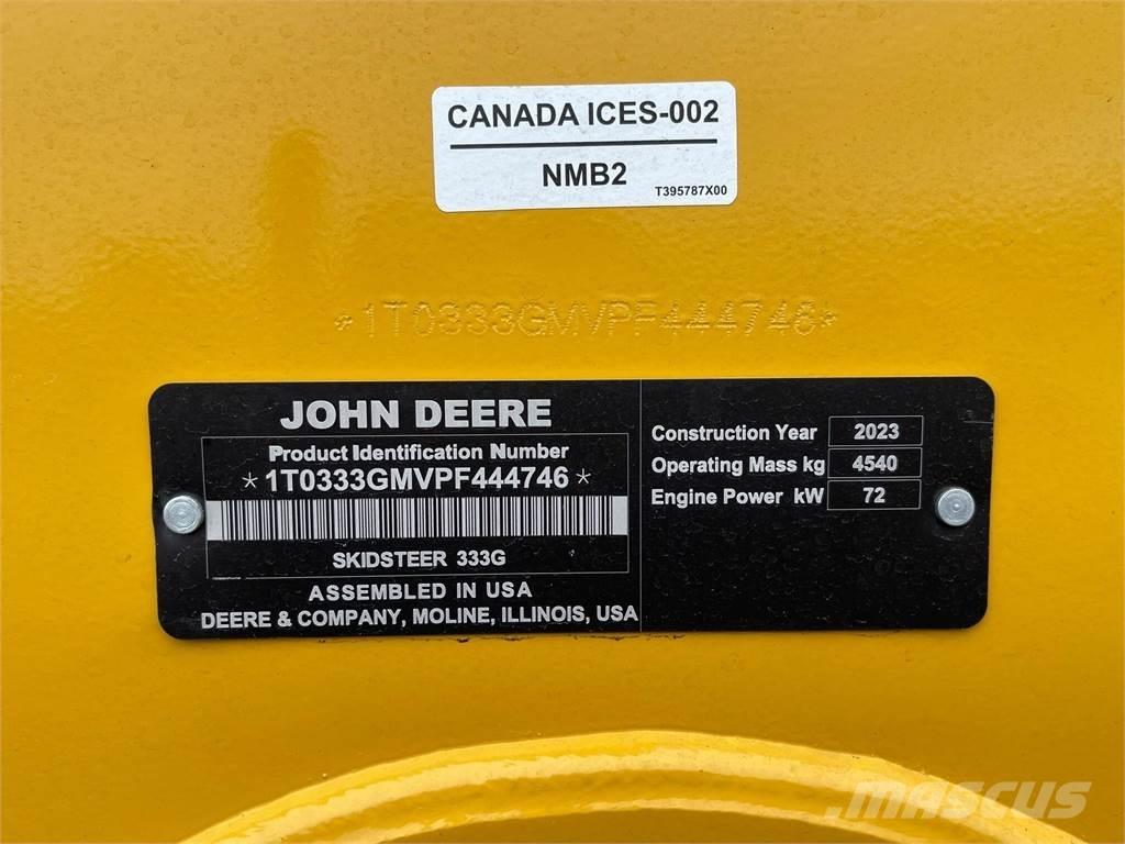 John Deere 333G Šmykom riadené nakladače