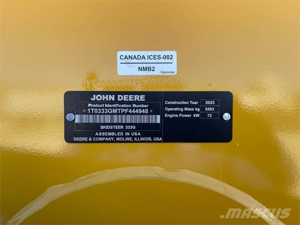 John Deere 333G Šmykom riadené nakladače