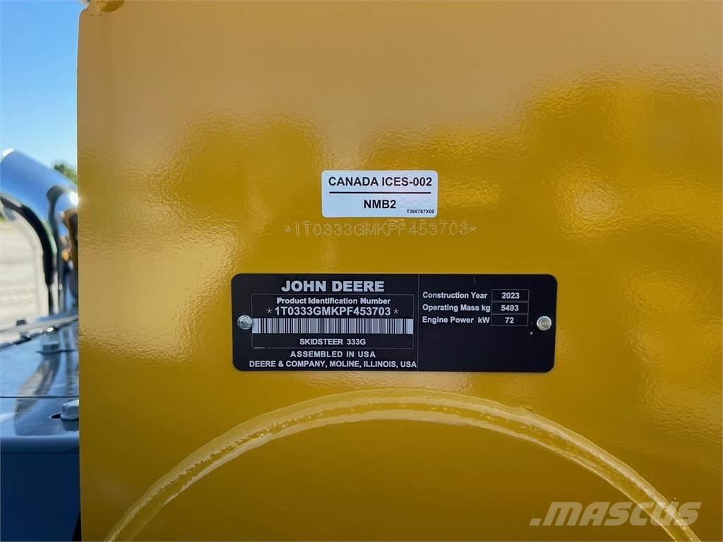 John Deere 333G Šmykom riadené nakladače