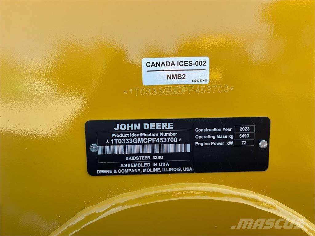 John Deere 333G Šmykom riadené nakladače