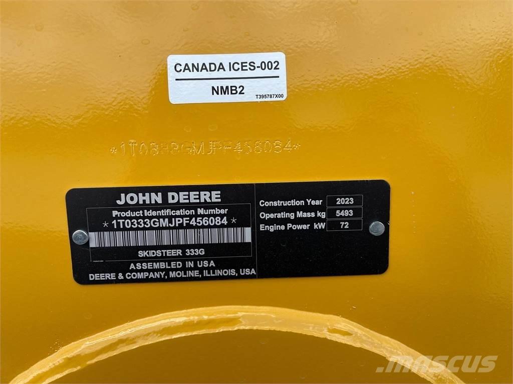 John Deere 333G Šmykom riadené nakladače
