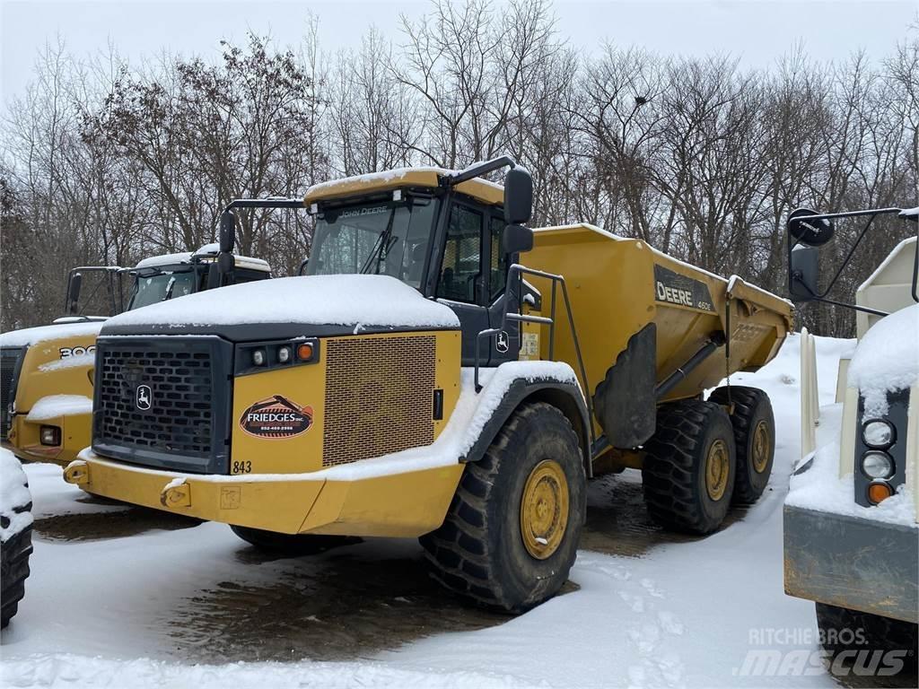 John Deere 460E Kĺbové nákladné autá