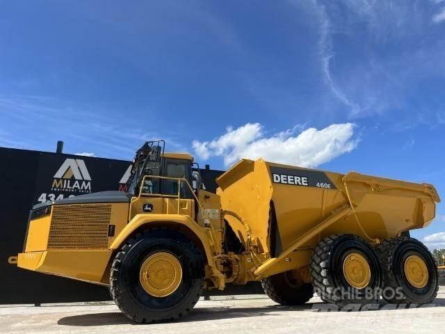 John Deere 460E Kĺbové nákladné autá