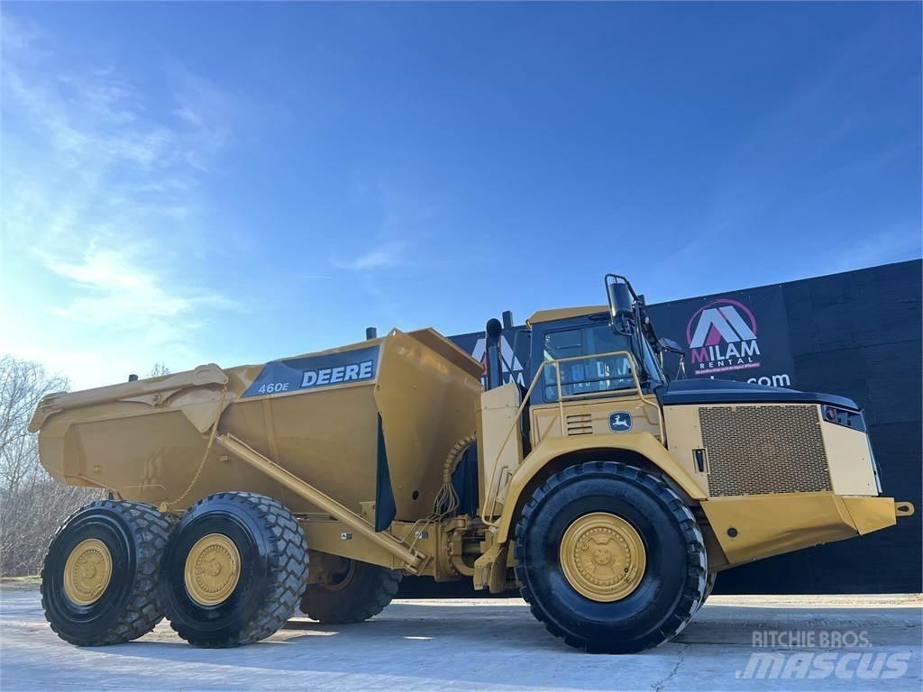 John Deere 460E Kĺbové nákladné autá