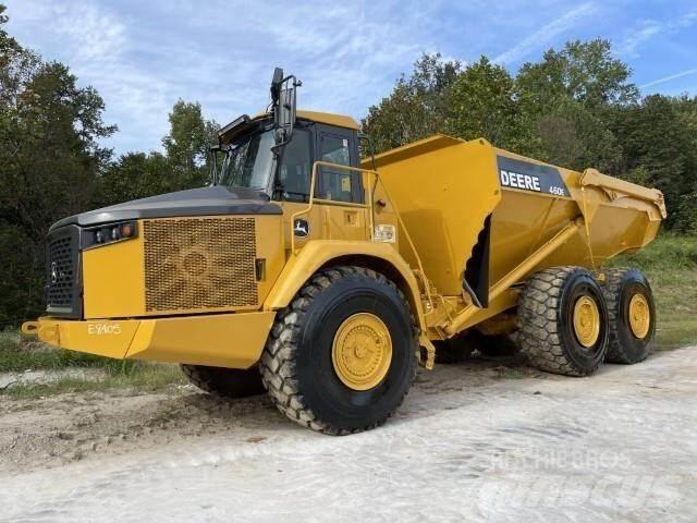 John Deere 460E Kĺbové nákladné autá