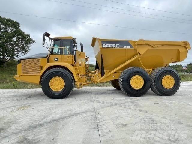 John Deere 460E Kĺbové nákladné autá