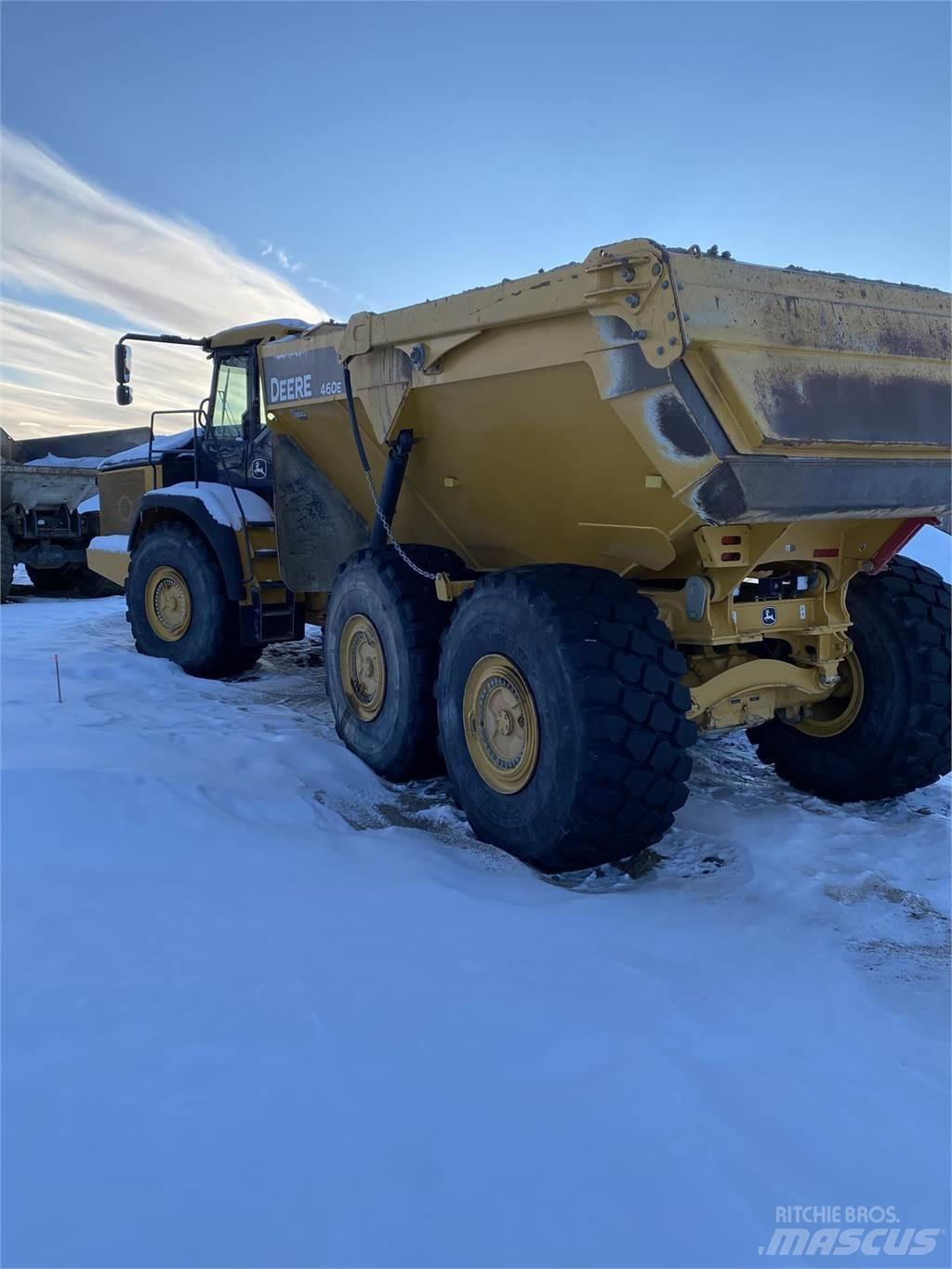 John Deere 460ET Kĺbové nákladné autá