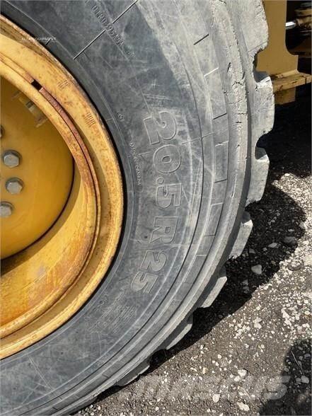 John Deere 544K Kolesové nakladače