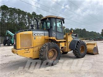 John Deere 544K Kolesové nakladače
