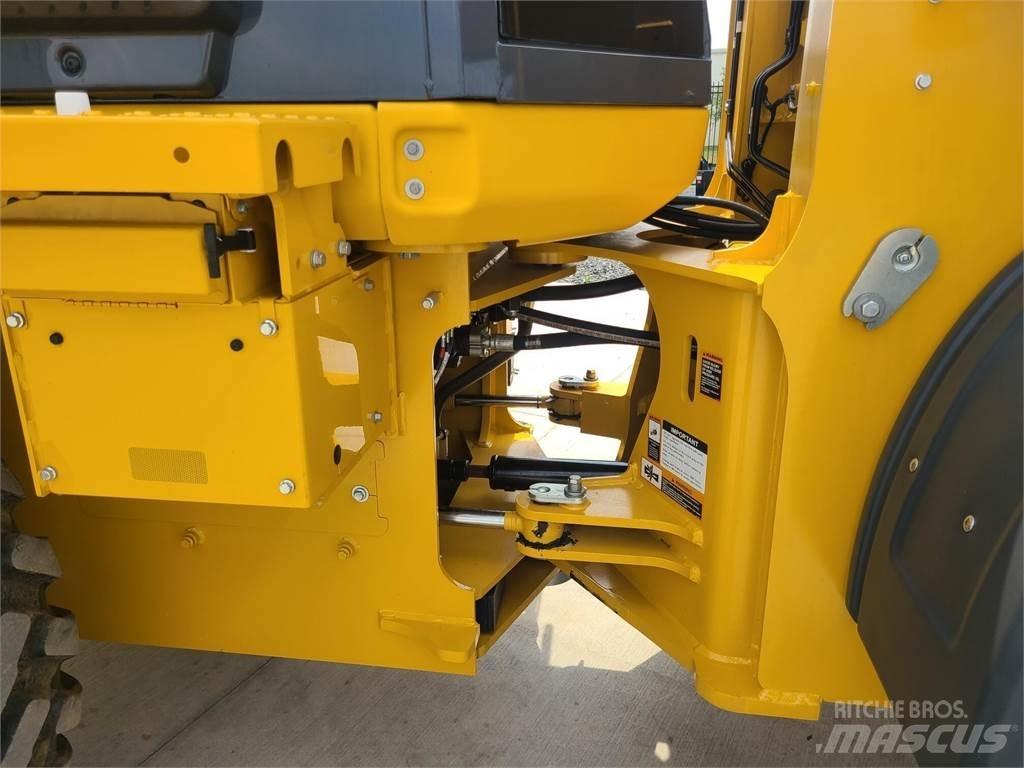 John Deere 544P Kolesové nakladače