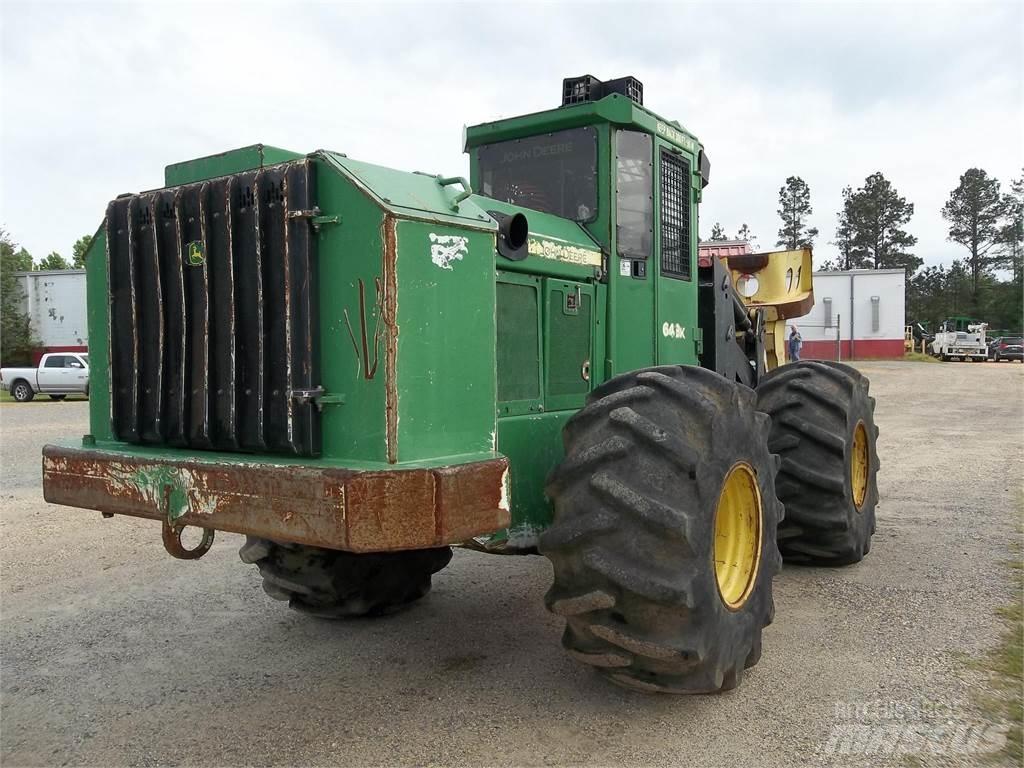 John Deere 643K Stínacie harvestory