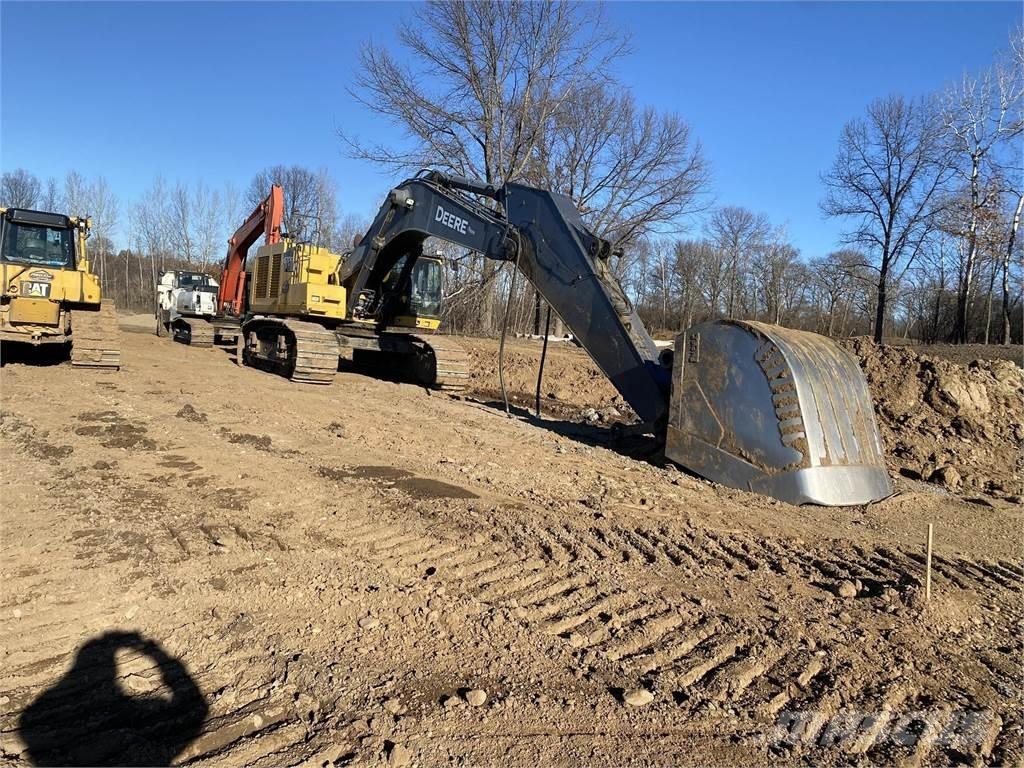 John Deere 670G LC Pásové rýpadlá
