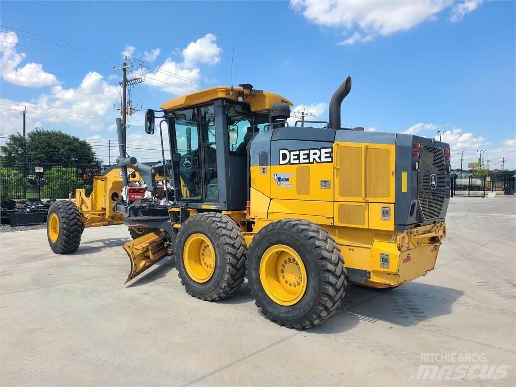 John Deere 672G Grejdery
