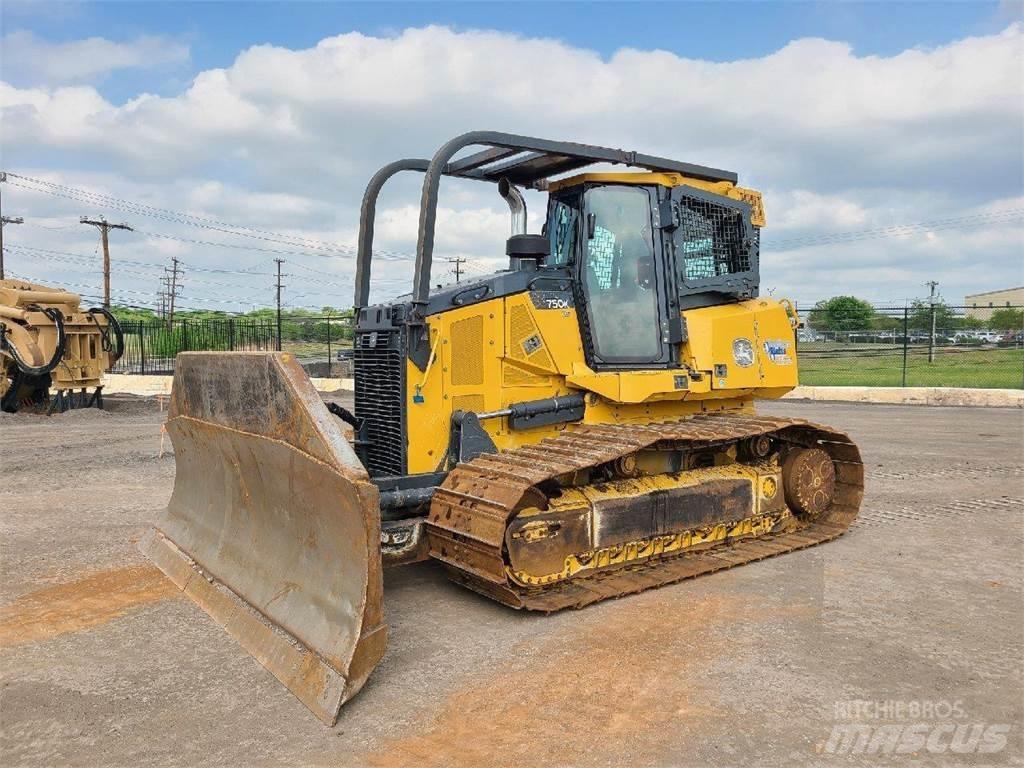 John Deere 750K LGP Pásové dozéry