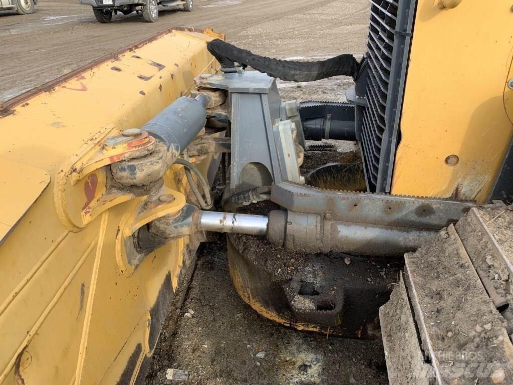 John Deere 750K LGP Pásové dozéry