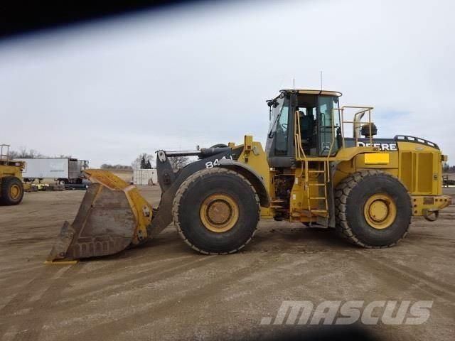 John Deere 844J Kolesové nakladače