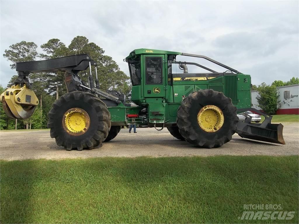 John Deere 848L Skiddery