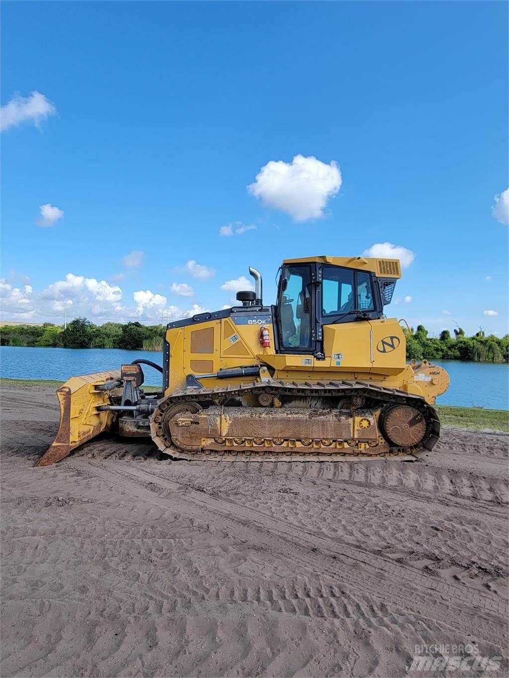John Deere 850K WLT Pásové dozéry