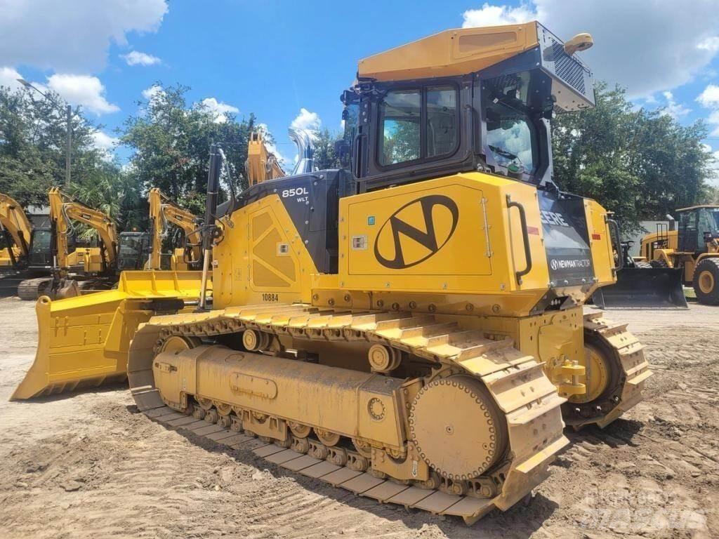 John Deere 850L WLT Pásové dozéry