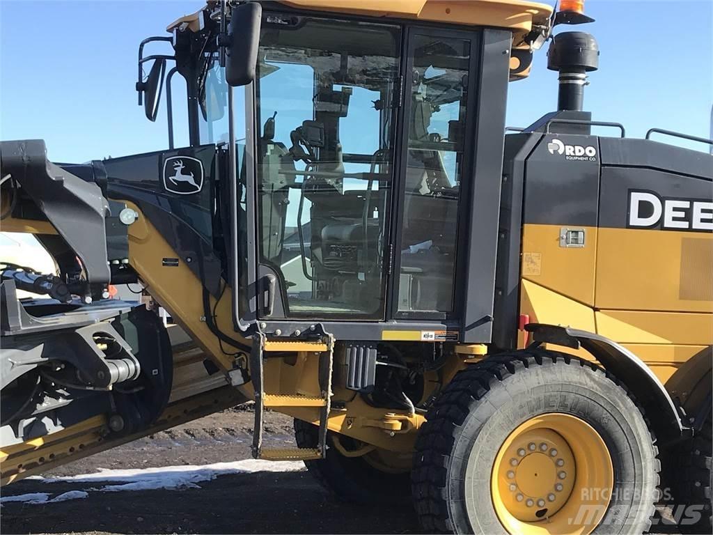 John Deere 872G Grejdery
