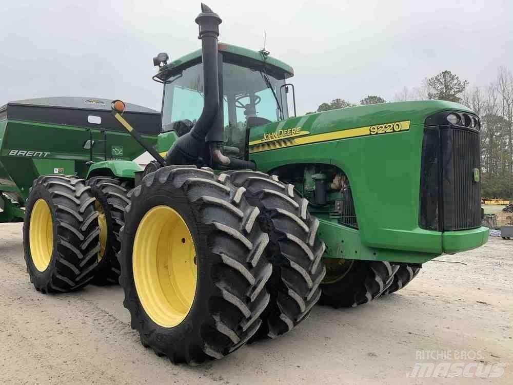 John Deere 9220 Traktory
