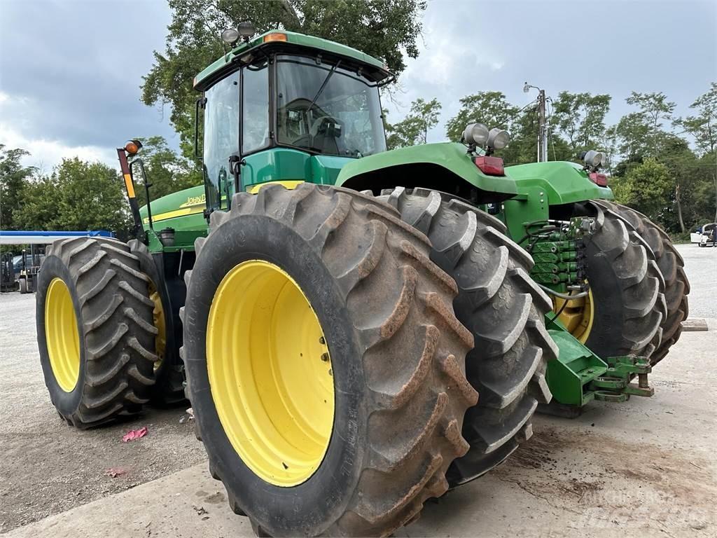 John Deere 9220 Traktory
