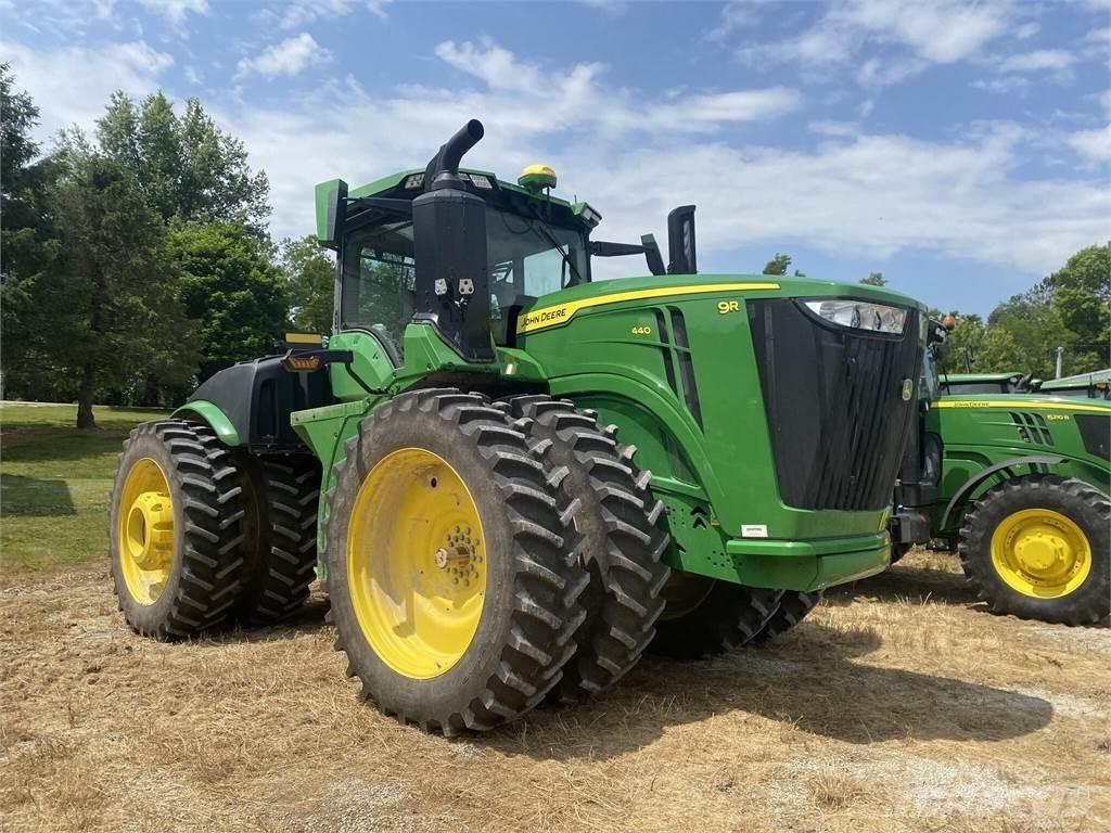 John Deere 9R 440 Traktory
