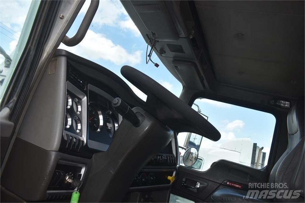Kenworth T440 Sklápače