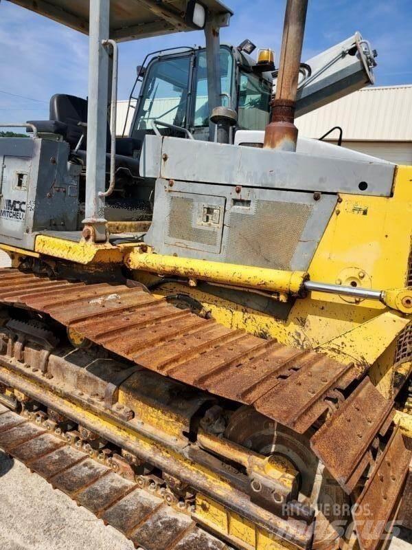 Komatsu D38P-1 LGP Pásové dozéry