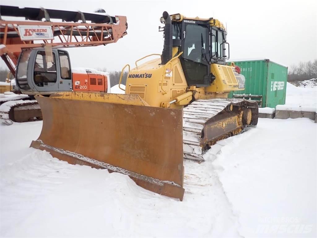 Komatsu D61PXi-24 Pásové dozéry