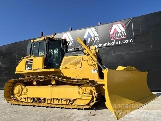 Komatsu D65PX-18 Pásové dozéry