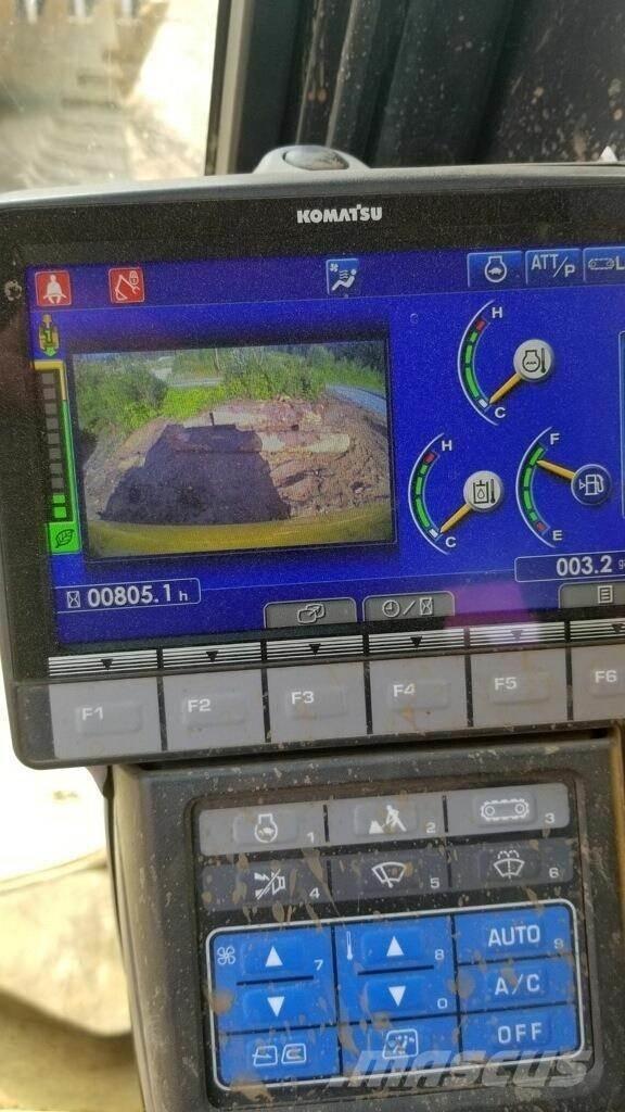 Komatsu PC490 LC-11 Pásové rýpadlá